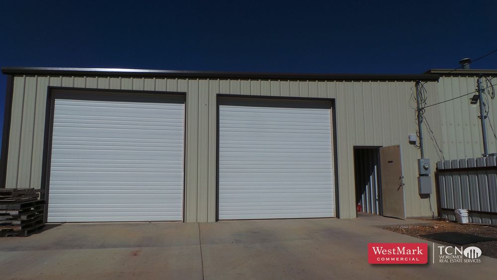 Office/ Warehouse with Stack Yard in Wolfforth: 207 Highway 62-82, Wolfforth, TX, 79382